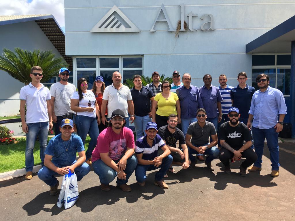 Visita medicina veterinaria alta genetcs noticia