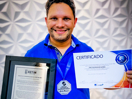 site materia capa moção de aplauso